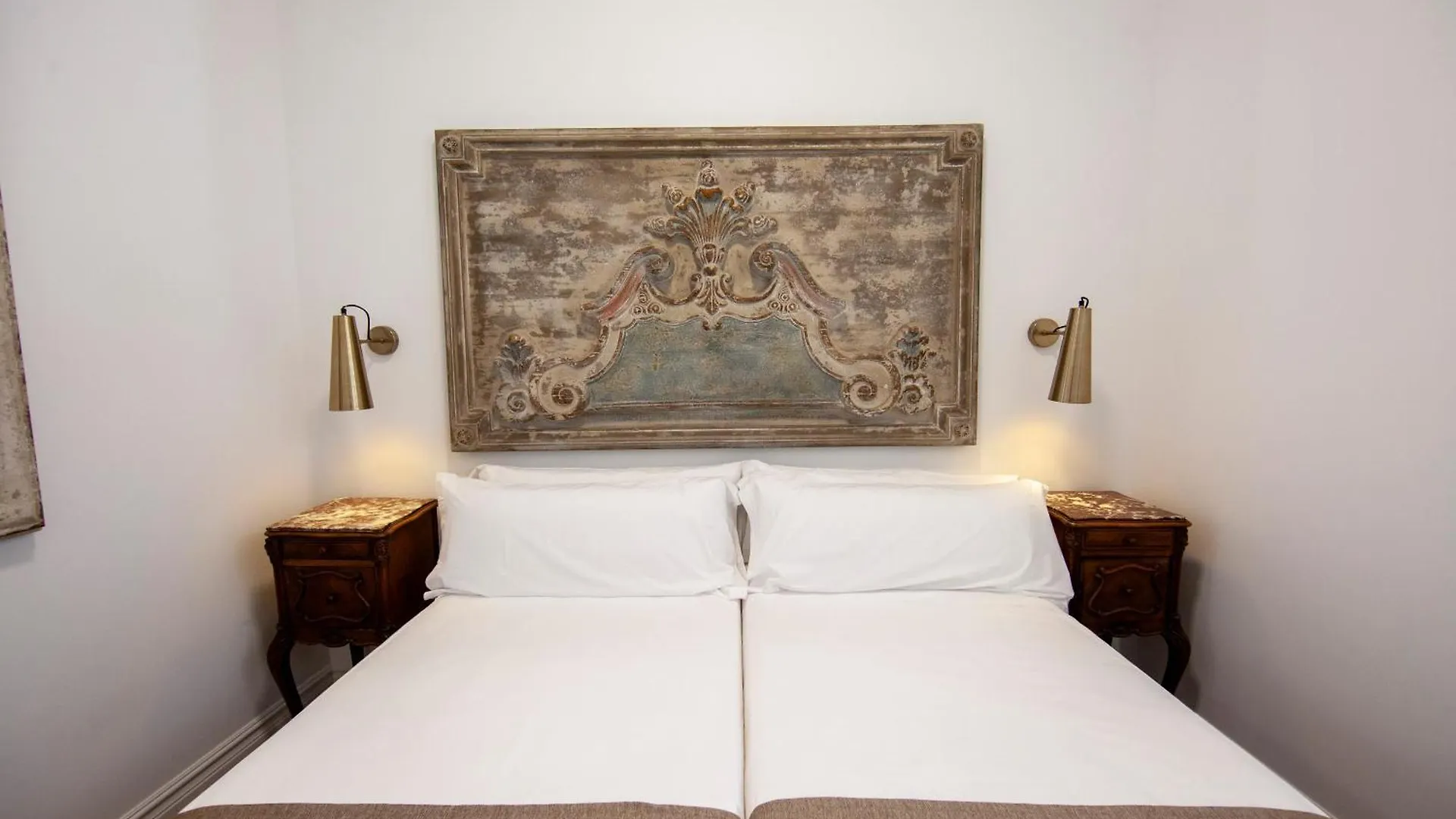 Pries Homes - Center Beach Malaga Apartment