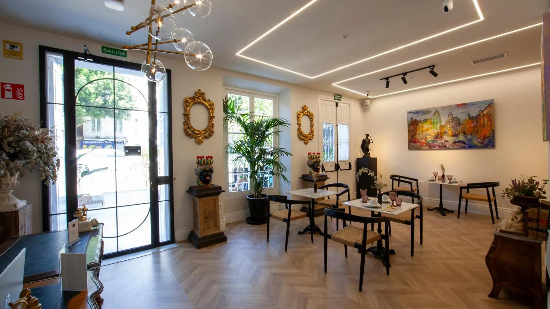 Pries Homes - Center Beach مالقة